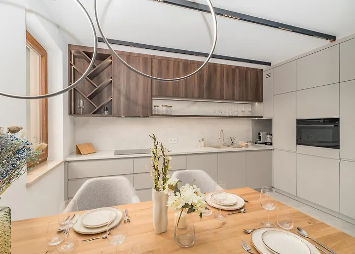 Prestige - 61m2, Parking, Balcony, Workspace, Ac - By Rentujemy 아파트 크라쿠프