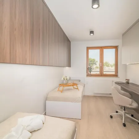 דירה Prestige - 61m2, Parking, Balcony, Workspace, Ac - By Rentujemy קרקוב