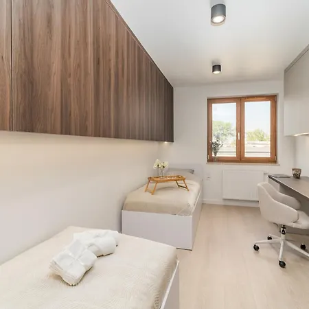 Prestige - 61m2, Parking, Balcony, Workspace, Ac - By Rentujemy *