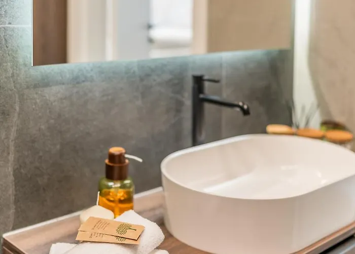 Appartamento Prestige - 61m2, Parking, Balcony, Workspace, Ac - By Rentujemy