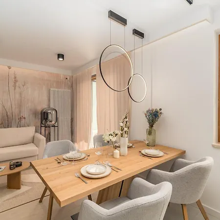 Lejlighed Prestige - 61m2, Parking, Balcony, Workspace, Ac - By Rentujemy *